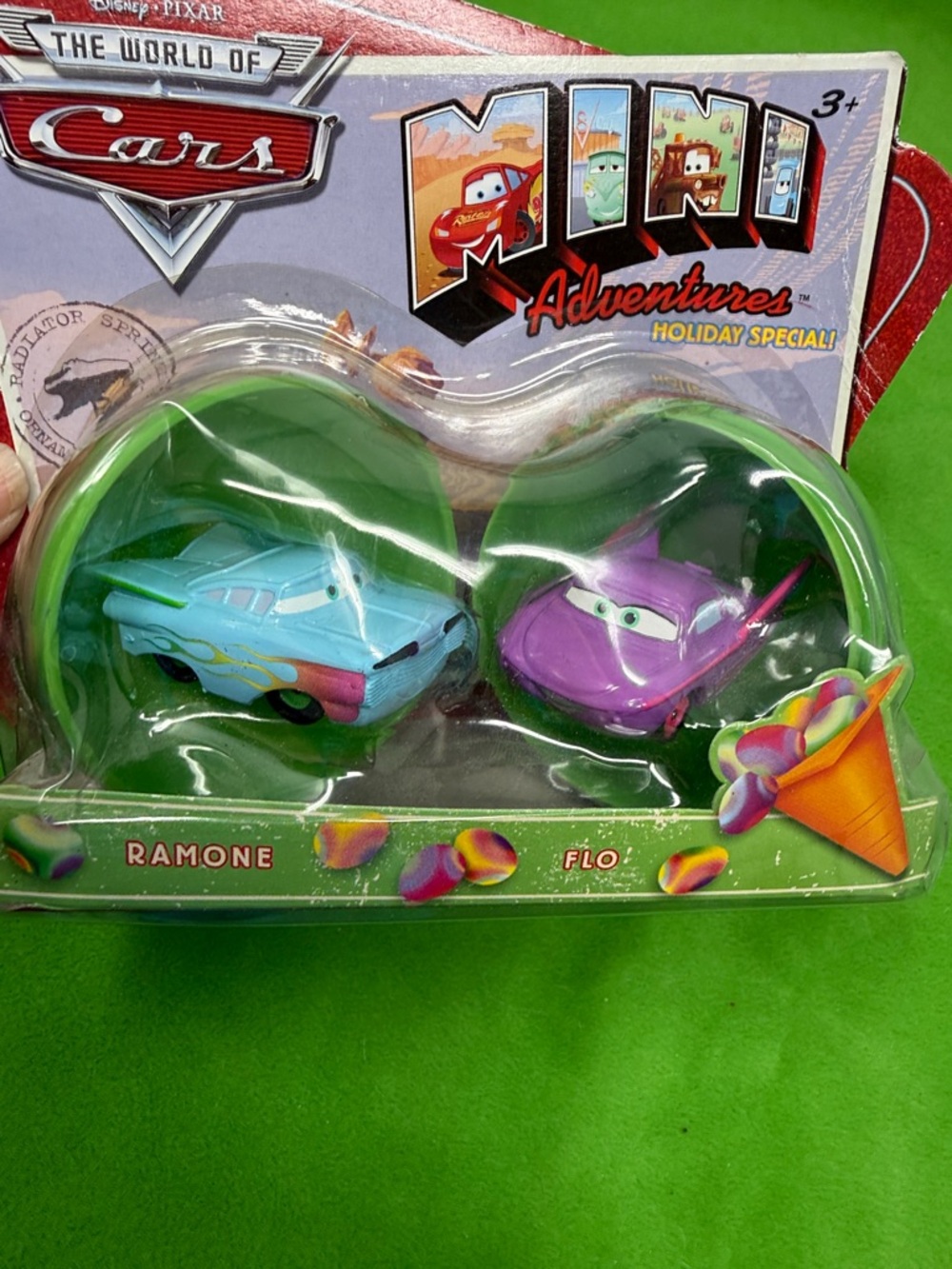 Disney Pixar Cars Ramon & Flo NEW - Picture 2 of 10